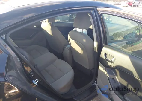 2016 Kia Forte Lx z USA, uszkodzony, nr VIN KNAFK4A67G5486993